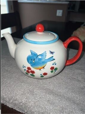 VINTAGE 1990’S CERAMIC TEAPOT FEATURING A BLUEBIRD BUTTERFLY AND FLORAL DESIGN